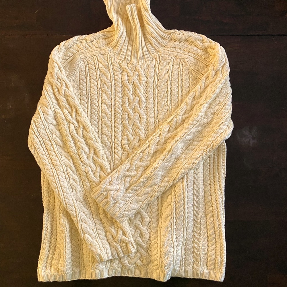 Women’s Large Land’s End cream-colored fisherman’s turtleneck sweater. Like new.